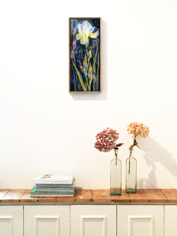 Botanical-Beauty-series-Soul-Survivor-Lies-Goemans-20x50cm-flower-painting-floral-flower-iris-bloemschilderij-interior