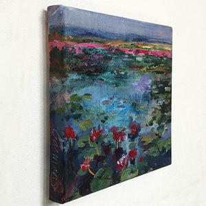 Waterstories-whispers-ruby-lotus-bay-Lies-Goemans-waterscape-painting-20x20cm-side